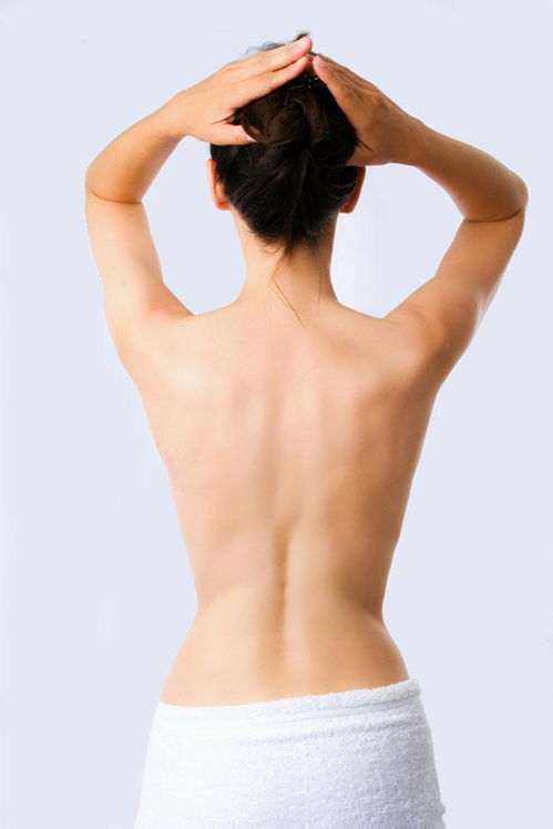 君子也有憂慮愁煩嗎 孔子答道 身體健康源于仁愛,高尚者是舒舒服服的 顏回