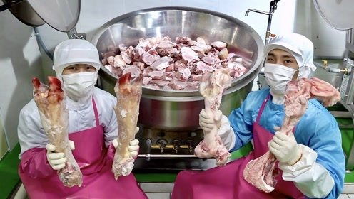 見識一下韓國人的牛骨湯生產廠,開眼界了,生產湯還是頭一回見