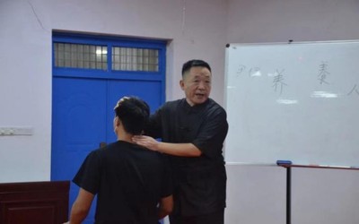 中醫(yī)文化進(jìn)校園 養(yǎng)生講座暖人心