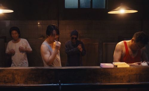 龍嶺迷窟 陳瞎子給胡八一摸骨,官方玩梗吐槽 老魁首手勢串戲了